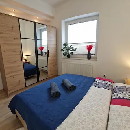Gwiazda Przystan Krynicy Apartment