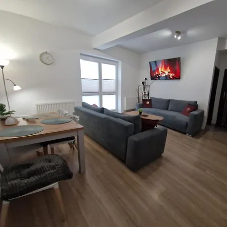 Gwiazda Przystan Krynicy Apartment *